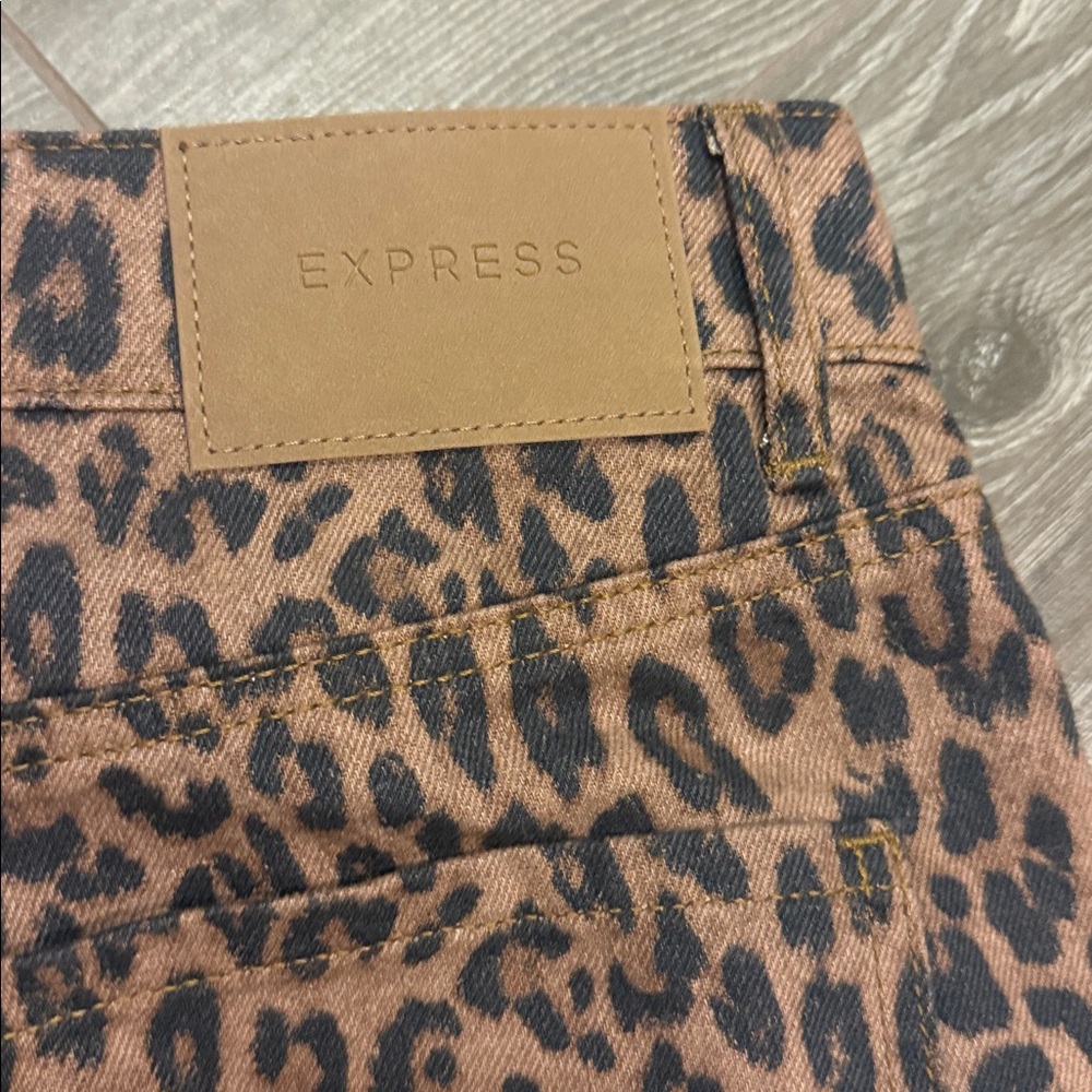 Express Leopard relaxed straight low rise 2 long tall - Picture 2 of 5